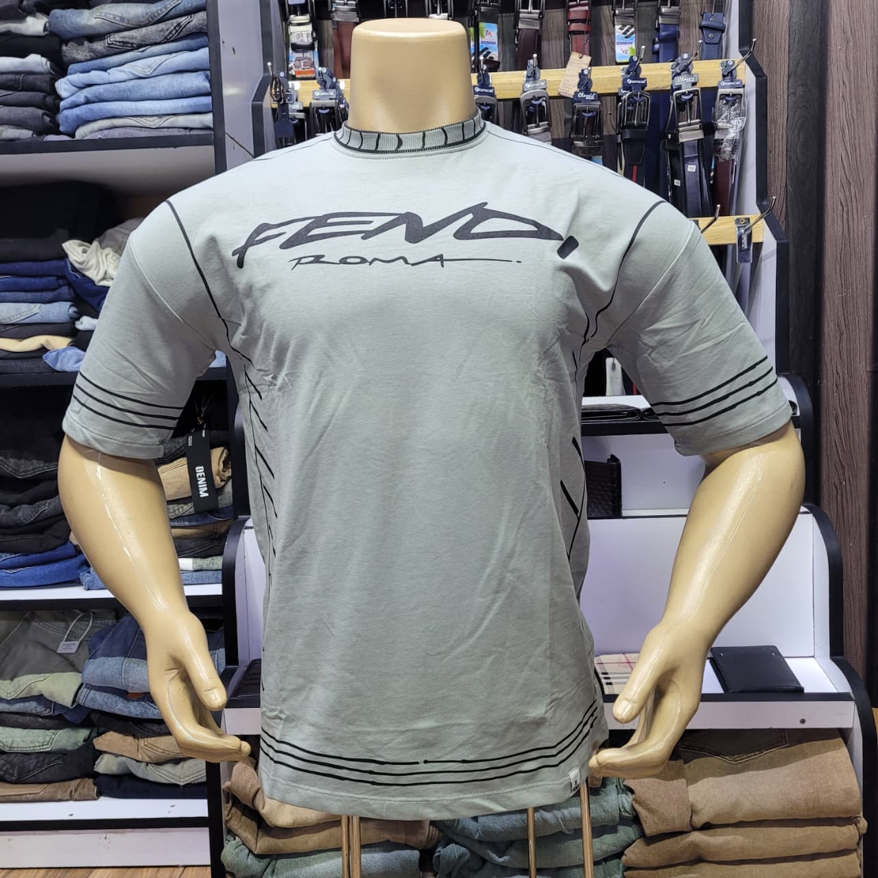 Men's Sketch-Style High-Fashion Graphic Tee (Sage Green)